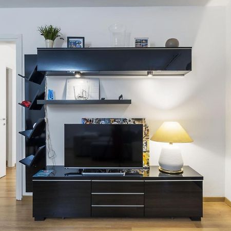 Cozy & Comfy Apt In Navigli Area ミラノ エクステリア 写真