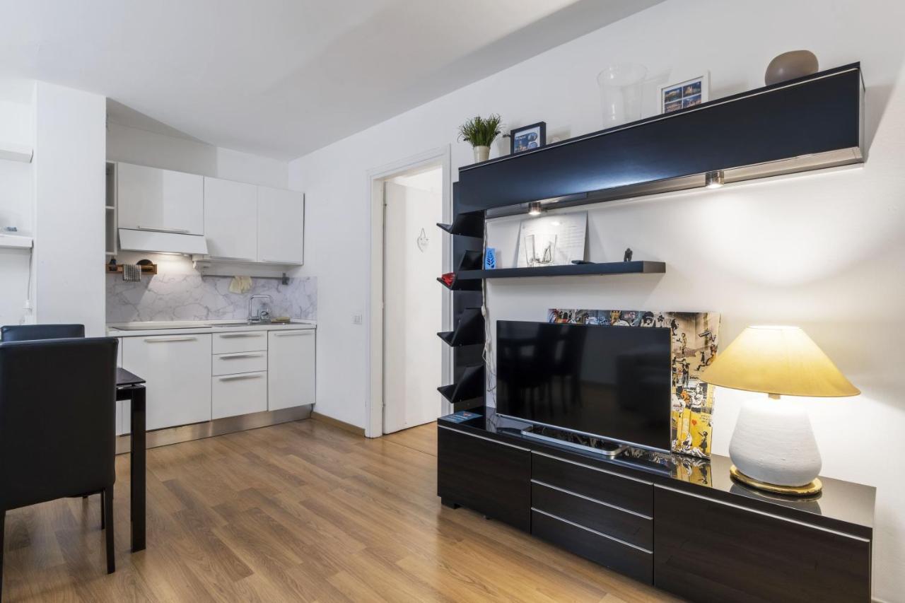 Cozy & Comfy Apt In Navigli Area ミラノ エクステリア 写真