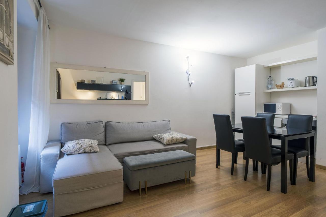 Cozy & Comfy Apt In Navigli Area ミラノ エクステリア 写真
