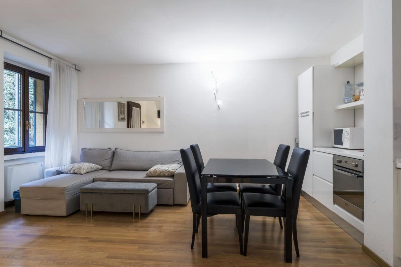 Cozy & Comfy Apt In Navigli Area ミラノ エクステリア 写真